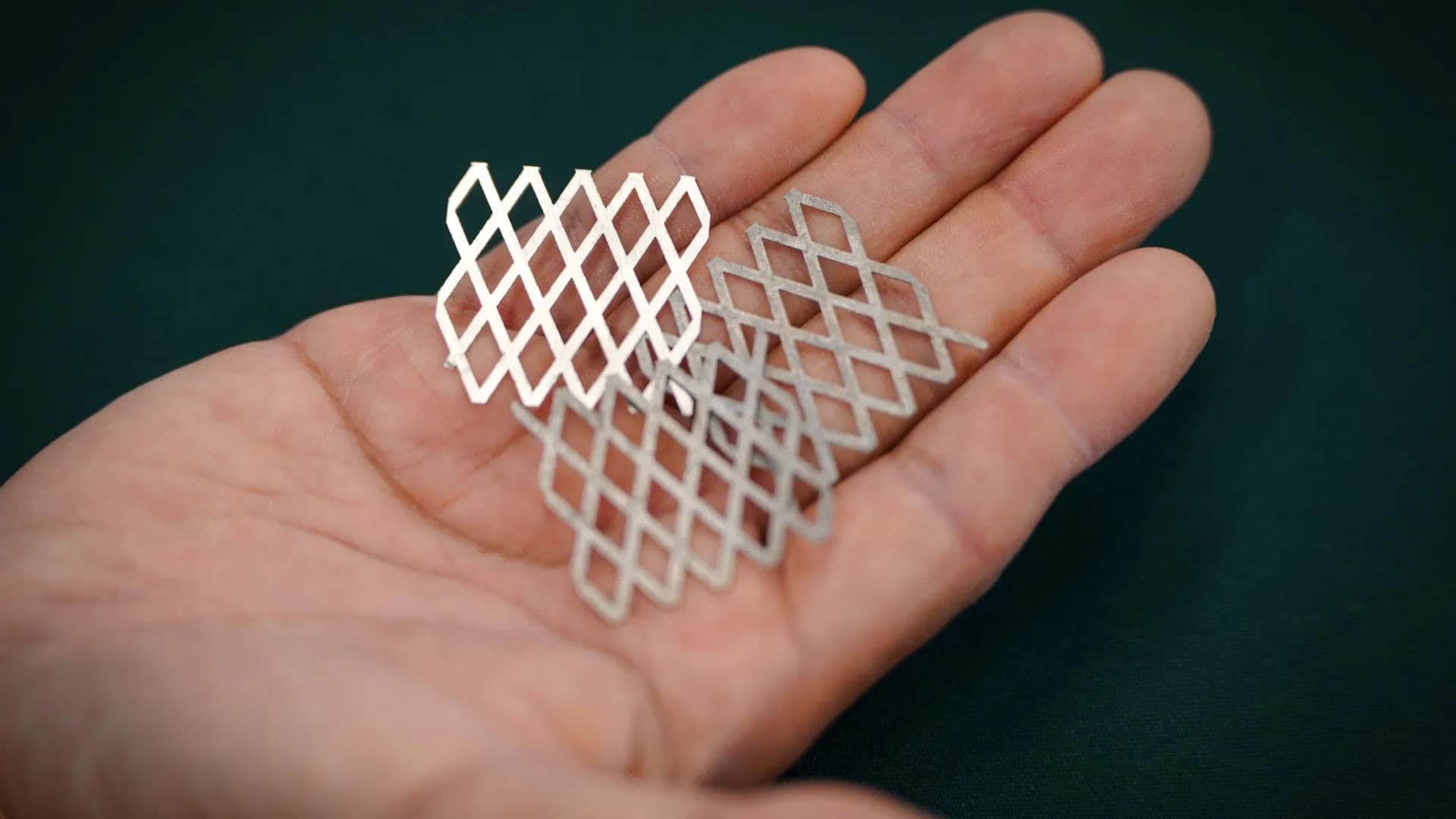 New stainless steel can survive conditions for hydrogen production in seawater